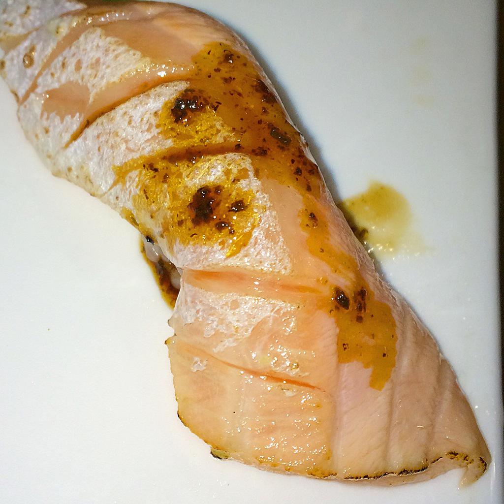 JoJo_Son's tweet photo. Hey @Thrillist so happy to see #Yubasushi & #ChefJackWei get props they deserve! @leepatty ๐ฃ
http://t.co/zFVYTfgxhR http://t.co/lLM53bDAgC
