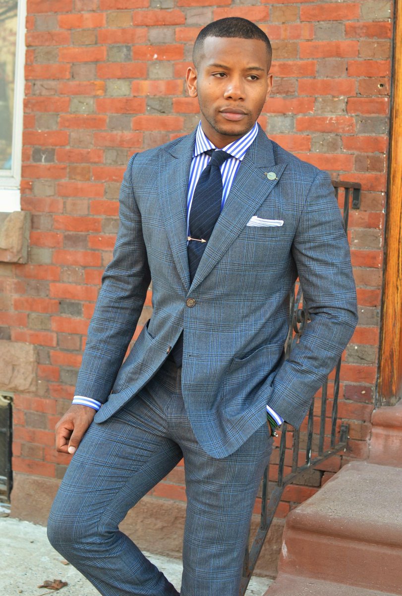 buttonsnthreads's tweet photo. @MensStylePro blogger and GQ Brand Ambassador sports a @buttonsnthreads suit and shirt http://t.co/wX6jkwOa39 http://t.co/AZL0YKF9pu