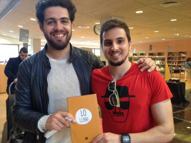 laliferrer's tweet image. 'Lo llibre' és la sorpresa a l'#Ebre Un dels més venuts. D'aquí a una estona #Sentits @Cati_Tarragona