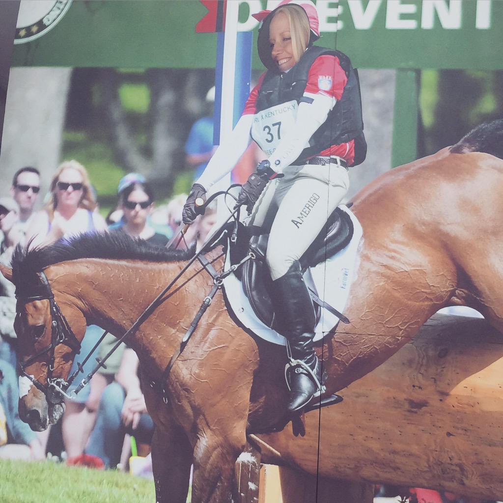 eventingnation's tweet photo. Lift your eyes, Hawley! #ohbuck #catchride #whateventersdointheirsparetime http://t.co/OGqw5DfAsT