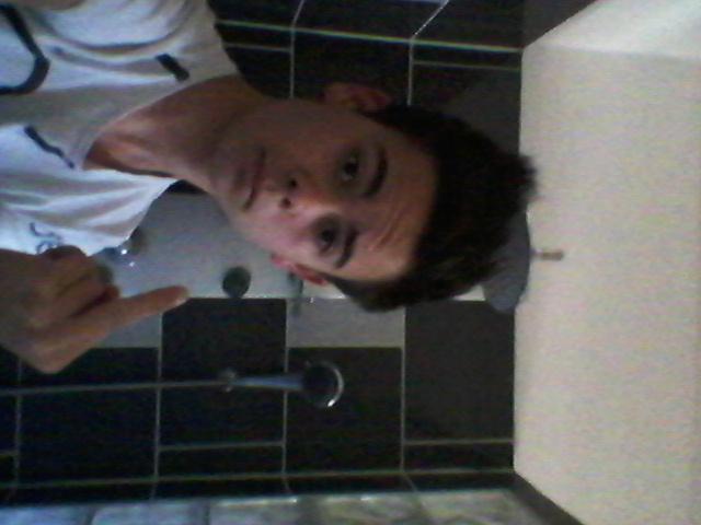 julesdnn's tweet photo. #Selfinger dans la douche je crois que Γ§a a jamais Γ©tait fais donc voilΓ et dsl pour l'angle πππ @cauetofficiel http://t.co/wLtSQCnoup