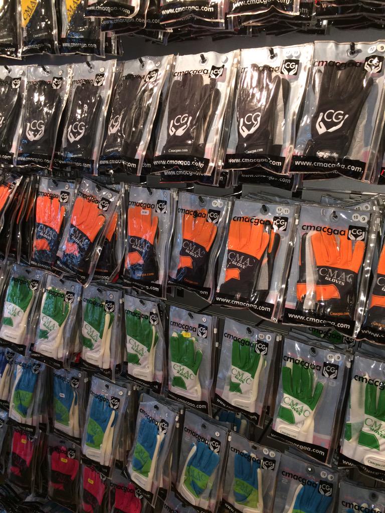 CmacGloves's tweet photo. Competition time FOLLOW &amp; RT #CmacGloves to win a pair of @TruSox &amp; a pair of gloves winner picked sat. http://t.co/ipz1XT55ry