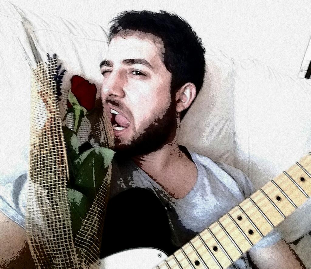 Feliç diada a tothom!! Nosaltres ho hem celebrat amb roses, llibres i música! #bsos #bsosrock #ebre #terresdelebre