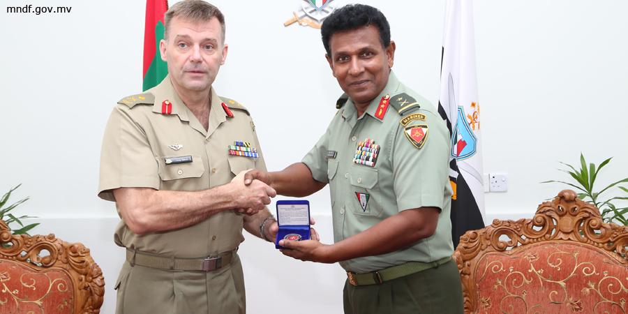 Yameen2O23's tweet photo. US Army Pacific Ge Deputy Commanding General Rasmee Dhathurufuleh Gai Raajje Vadaigenfi. 
http://t.co/r1M2zS4kTQ http://t.co/XH7gcXadQa
