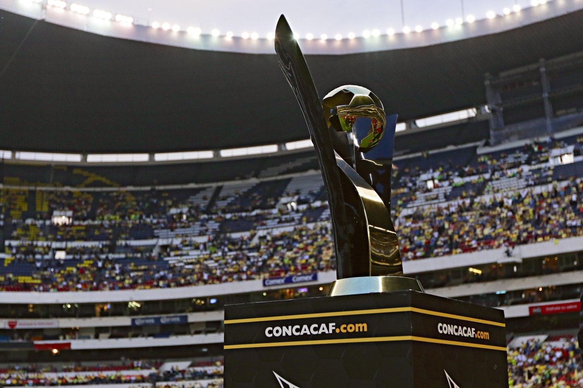 cfmontreal's tweet photo. Retour sur le match #CAvMTL en images. Photos from first leg of CCL final at Estadio Azteca #IMFC #marquonslhistoire http://t.co/ElGF18OsQe