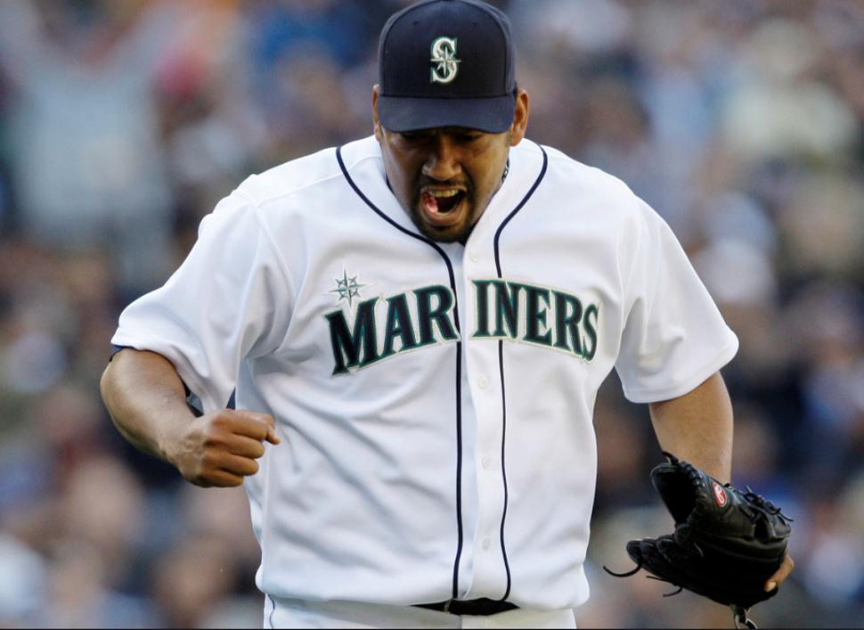 HAPPY BIRTHDAY a Carlos Silva, quien lanzara en durante 9 campañas, dejando faja de 70W-70L 4.68 ERA. 