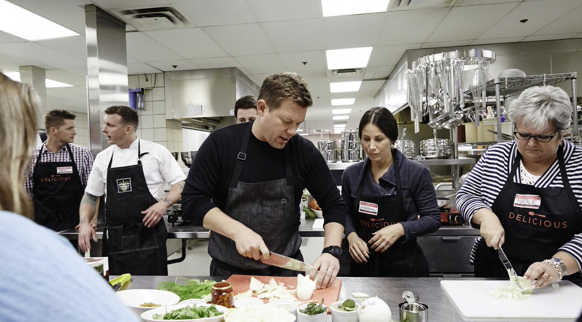 TOfoodandwine's tweet photo. #TBT @TylerFlorence engaged w/ 24 individuals in a unique culinary experience at #DFS14 #ExclusiveChefSeries http://t.co/tVQeCn6siS