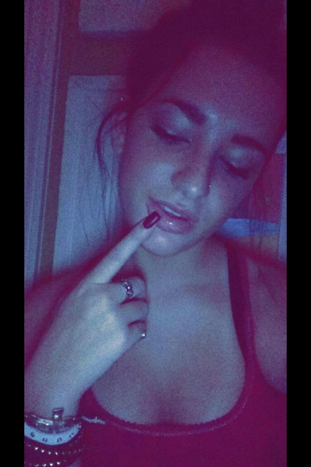 bootynweed's tweet photo. @AtlantaAmeezy is a fucking babe π©π©ππ #BootynWeed #weedsquad http://t.co/Umu5l83wUw