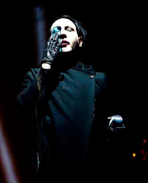 marilynmanson's tweet photo. I rise to every occasion. http://t.co/XNsKwAy8iw