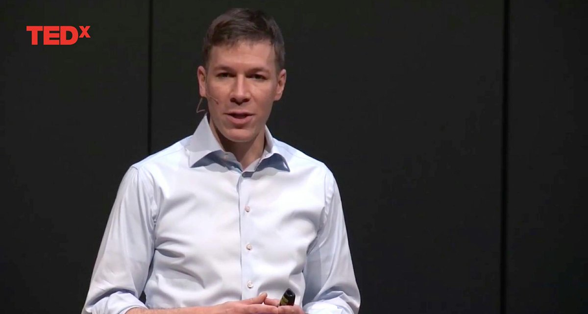 SchulichSchool's tweet photo. WATCH: The Secret to Bird Feeding-and Innovation Success by @DrGiesler https://t.co/3eJ5vXzMr4 #YorkU #TEDx http://t.co/ncH3QNecD1
