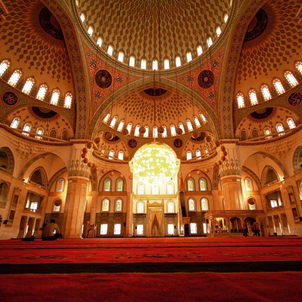 Ragaip kandilinin alemi islama insanlıga huzur barıs salık getirmesini cenabı allahtan dilerim