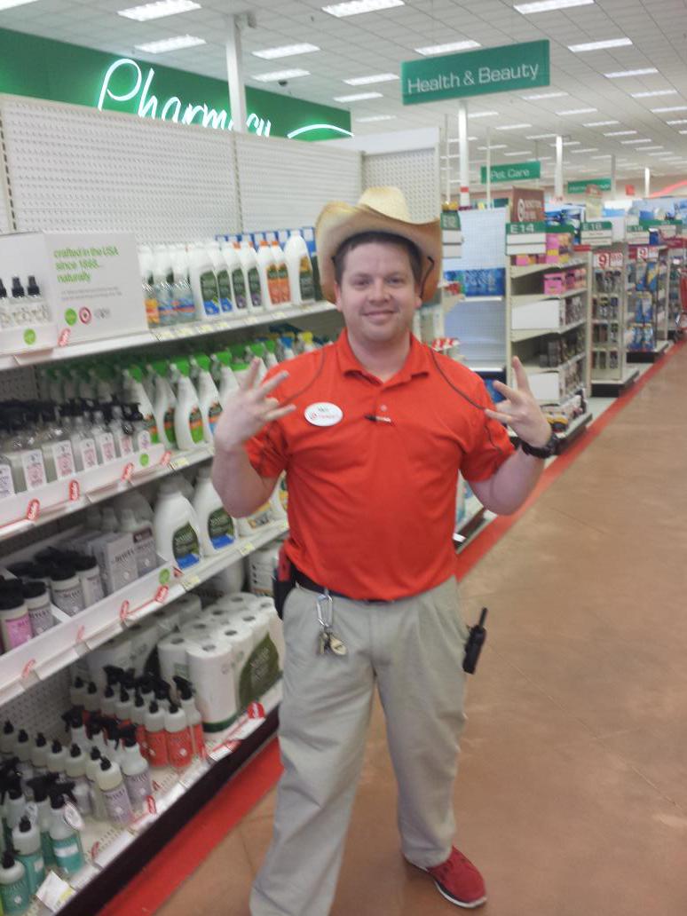 Handsomejay317's tweet image. #Redcardchallenge 4 evry rdcrd zach wears a redshirt n a leader wears smethng @jaime_jones16  @salamlazkani