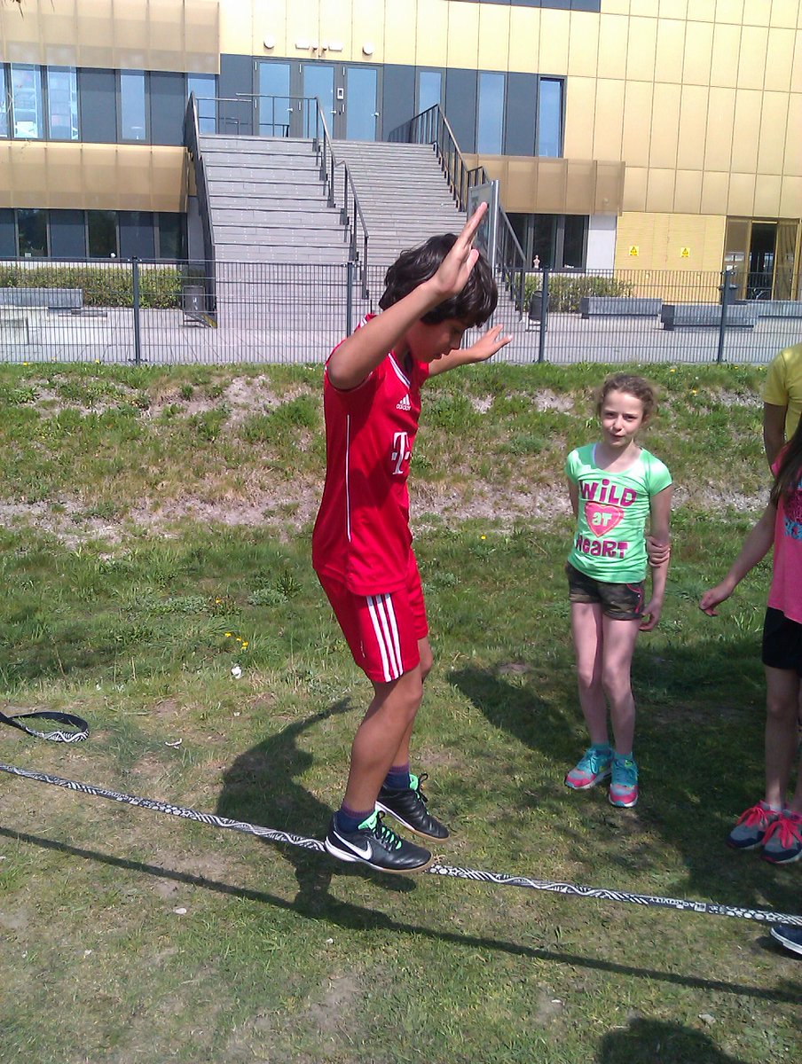 unit4topaas's tweet image. Workshop slackline met dank aan @Slacktivitynl