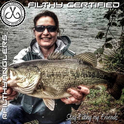 filthyanglers's tweet photo. Filthy Females are at it again here's a Largemouth out of Oregon. #Certifiedfilthy #girlsfishtoo #girlswhofish http://t.co/WPbiRCYJyV