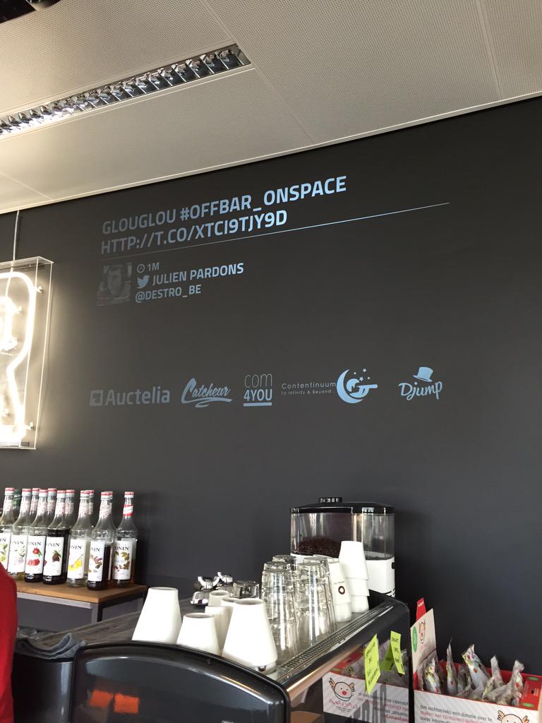 offbar_onspace's tweet photo. @tweetwallpro est au #offbar_onspace !!yeahhh tout juste pour le #betagroup ce soir!! #finprêts http://t.co/2O5MWdzpgW