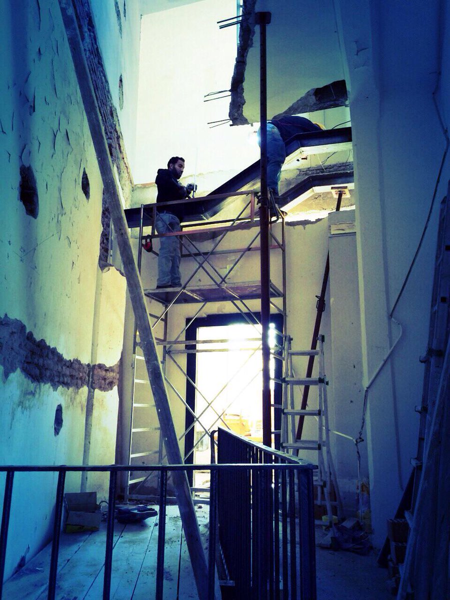 MadamaHostel's tweet photo. In #equilibrio al @MadamaHostel 

#openingsoon #viabenaco1 http://t.co/amHPUu0OOW
