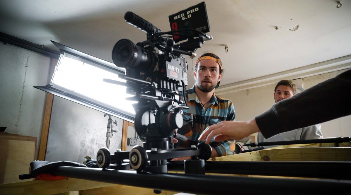 rigwheels_com's tweet photo. Stefan Beaumont @redvaultpro rocking his #r3d with the #RigWheels Passport #CameraDolly http://t.co/oO9ChwEOvj http://t.co/zB45SZXfGj