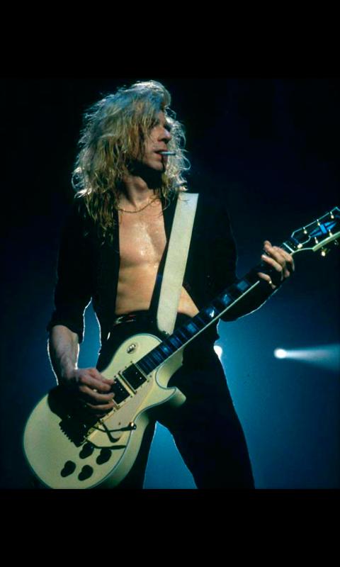 Happy birthday Steve Clark. Never forgotten... 