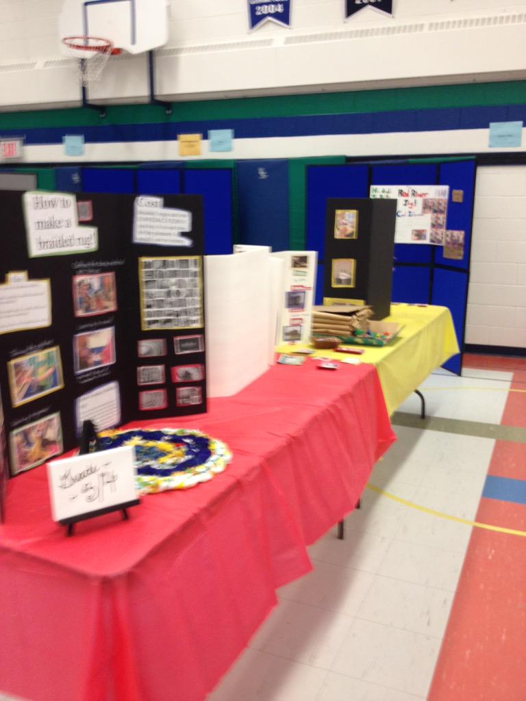 MsCameronsClass's tweet photo. We are ready to share what we've been learning about! #inquiryfair #EducationWeek @CaledonEastPS http://t.co/BTncCxxqGf