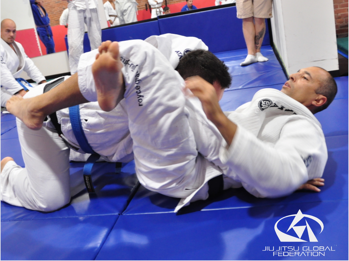 What Makes The Perfect Triangle? buff.ly/1EtKLGv <a href="/pedro_sauer/">Pedro Sauer</a> <a href="/bjjhacks/">BJJ Hacks</a> <a href="/RenzoGracieBJJ/">Renzo Gracie</a> <a href="/realroyce/">Royce Gracie</a> @AOJacademy
