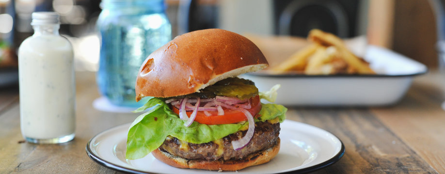 Austin's 9 Best Burger Bargains: thrillist.com/eat/austin/the…