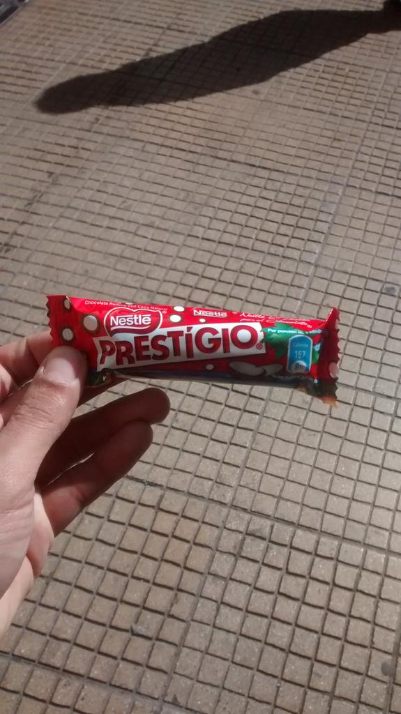CarlosECarvalho's tweet photo. Momento prestigio! Que buenazo! http://t.co/1TouymF6VW