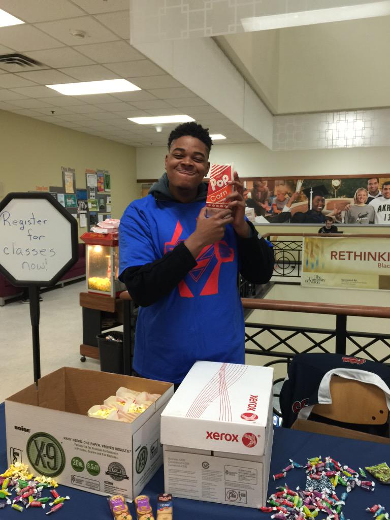uakron's tweet photo. Free popcorn & candy too! Last chance to get a #gettinclassy shirt. #prevtweet http://t.co/HDQ5o8sDIP
