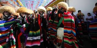 ucuvi_c_vivas's tweet photo. #GraciasAMiFamilia por transmitirme las tradiciones que dan identitad a mi puelo http://t.co/kwPps0IKMA