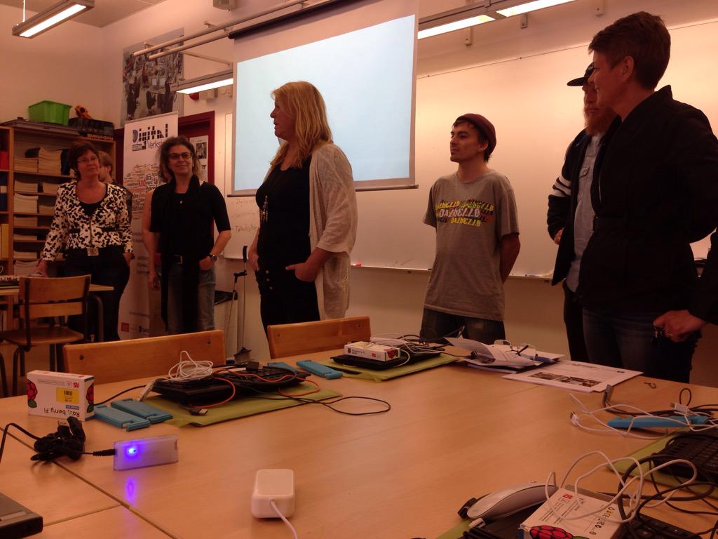 fredhigh's tweet image. Kungsbackas första makerspace!
#kungsbackadelar @JesperEdlind @madebyKba #kungsbackaposten