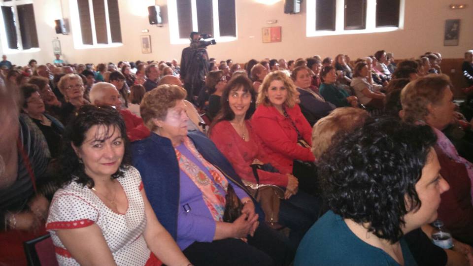 PSOEDurcal's tweet photo. Toñi, acompaña al CEP de Dúrcal a un encuentro en Padul con el resto de CEP de la comarca. #YoConToñi #NosUneDurcal http://t.co/yTHF0jHL7a