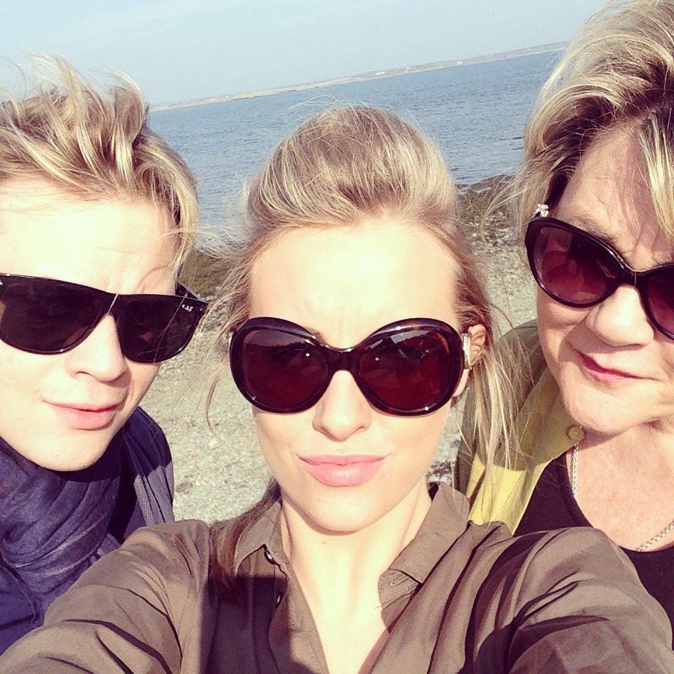kloodos's tweet photo. Kloodos are at the seaside!
#kloodos #training #openinglaunch #party #wales #skincare #organic http://t.co/1kJrsTKLBc