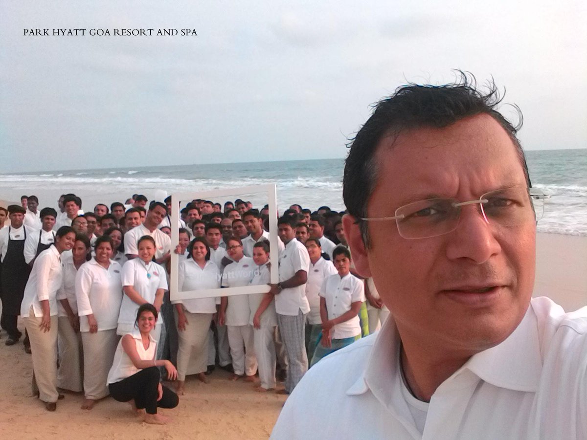 Thomas_296's tweet photo. Spreading smiles for #Avik #InAHyattWorld #SelfieWithAView
We challenge to @HyattRegencyDelhi and @GrandHyattGoa http://t.co/qWW9x97bfx