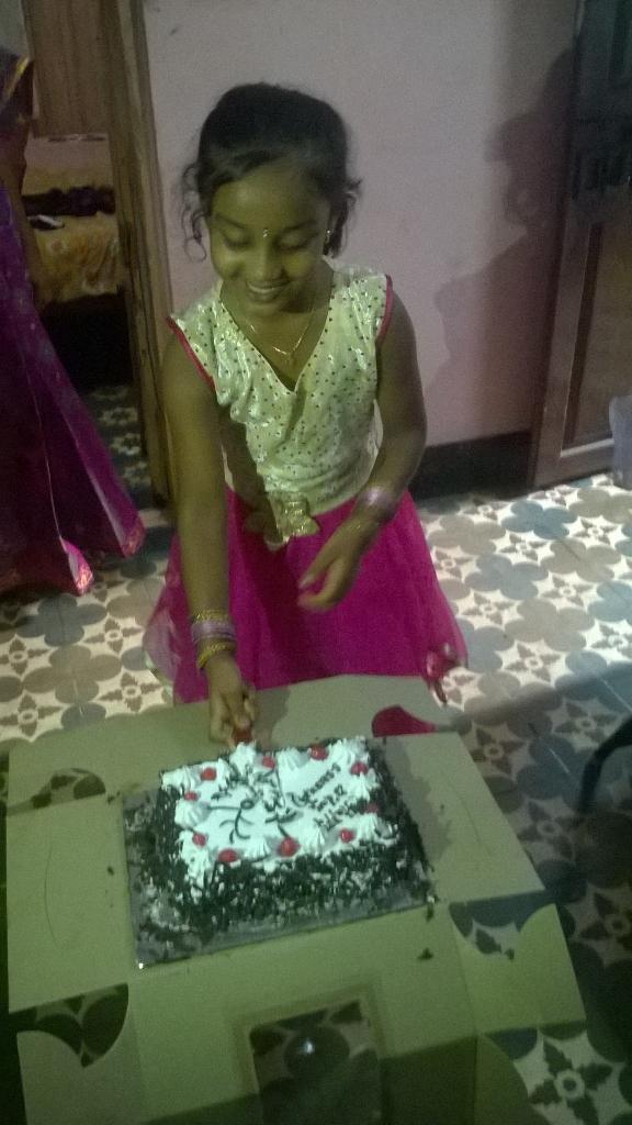saysatheesh's tweet photo. Simple celebration at homeA quick Dharshan at a temple#BDayOver http://t.co/BPXdudJcJE