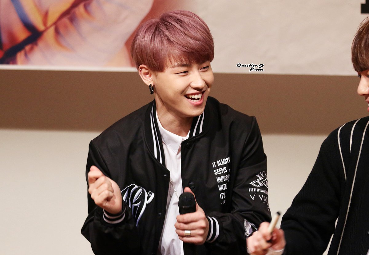 QuestionKwon's tweet image. UPDATE (HQ) 150423 종로 팬싸 @ondal44 #유권 #블락비바스타즈 #블락비 #품행제로 i.imgur.com/xih40j7.jpg imgur.com/L5WmHUA