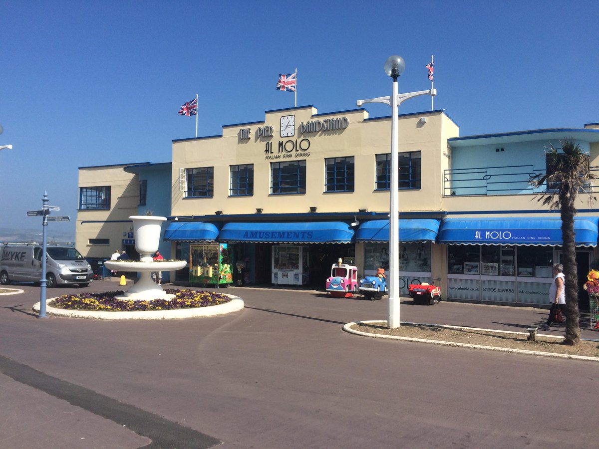 WykeWindowClean's tweet image. Pleased to Welcome Al Molo Italian Restrant as one of our Commercial clients.