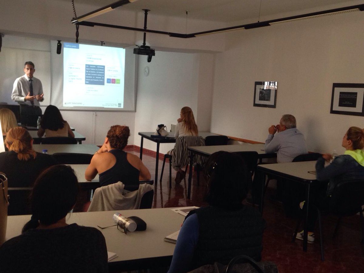 lsoluciones's tweet image. Impartiendo la 1º sesión práctica del Experto in #TalentManagment de @MBABScanarias con @fedeboada y @A3Software