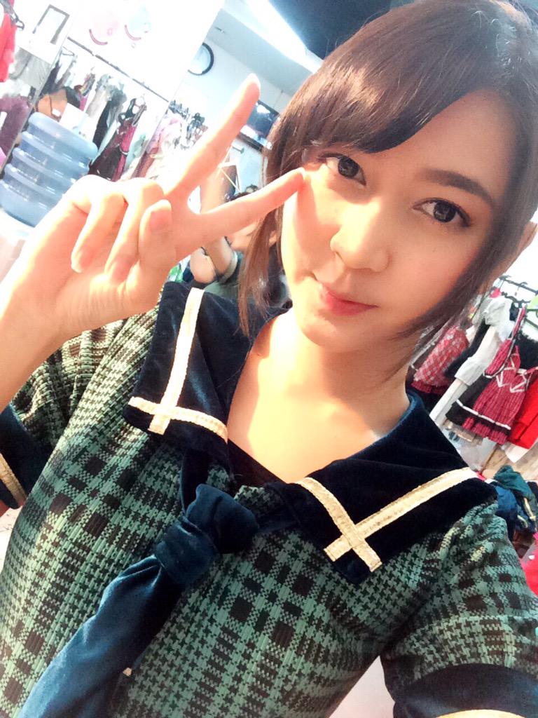 VeeJJKT48's tweet photo. "@veJKT48: Gk trasa, udh tinggal 4 show terakhir setlist DNT.. Ayo ikut rayakan Senshuraku Dareka no Tameni Festival http://t.co/DH7XGiESm5"