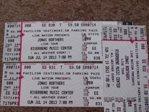 AlexisElizB's tweet photo. 2 years ago my Jonas Brothers 2013 tickets came in. And they misspelled Brothers. How? 😂 #StillCurious #JonasBorthers http://t.co/fuo2GwjYgP