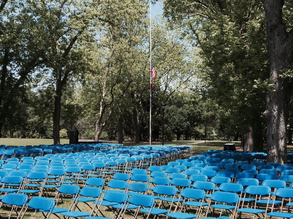 RaqLeeRod's tweet image. Flag flying half staff at GSU as students and staff will meet tonight at 7 to pay tribute to 5 young women who died.