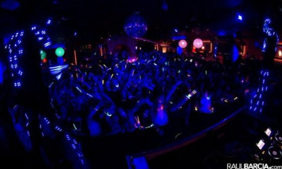 Epic_Oficial's tweet photo. ¡ESTE SÁBADO TODO MADRID EN EL ÚLTIMO FIESTÓN DE LA TEMPORADA!

¡¡CON @DannyRomeroProd Y SEMÁFORO CON PINTURA FLÚOR!! http://t.co/lNvMeDDrup