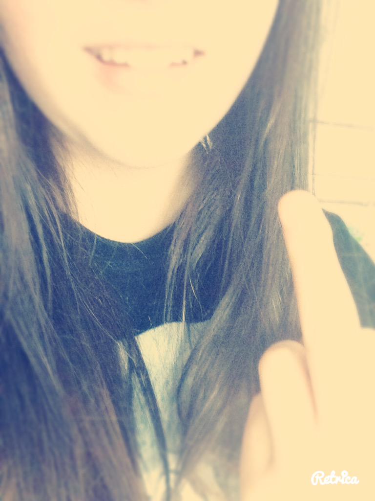 Toplilise49The's tweet photo. #Selfinger @cauetofficiel http://t.co/43jACBqbRw