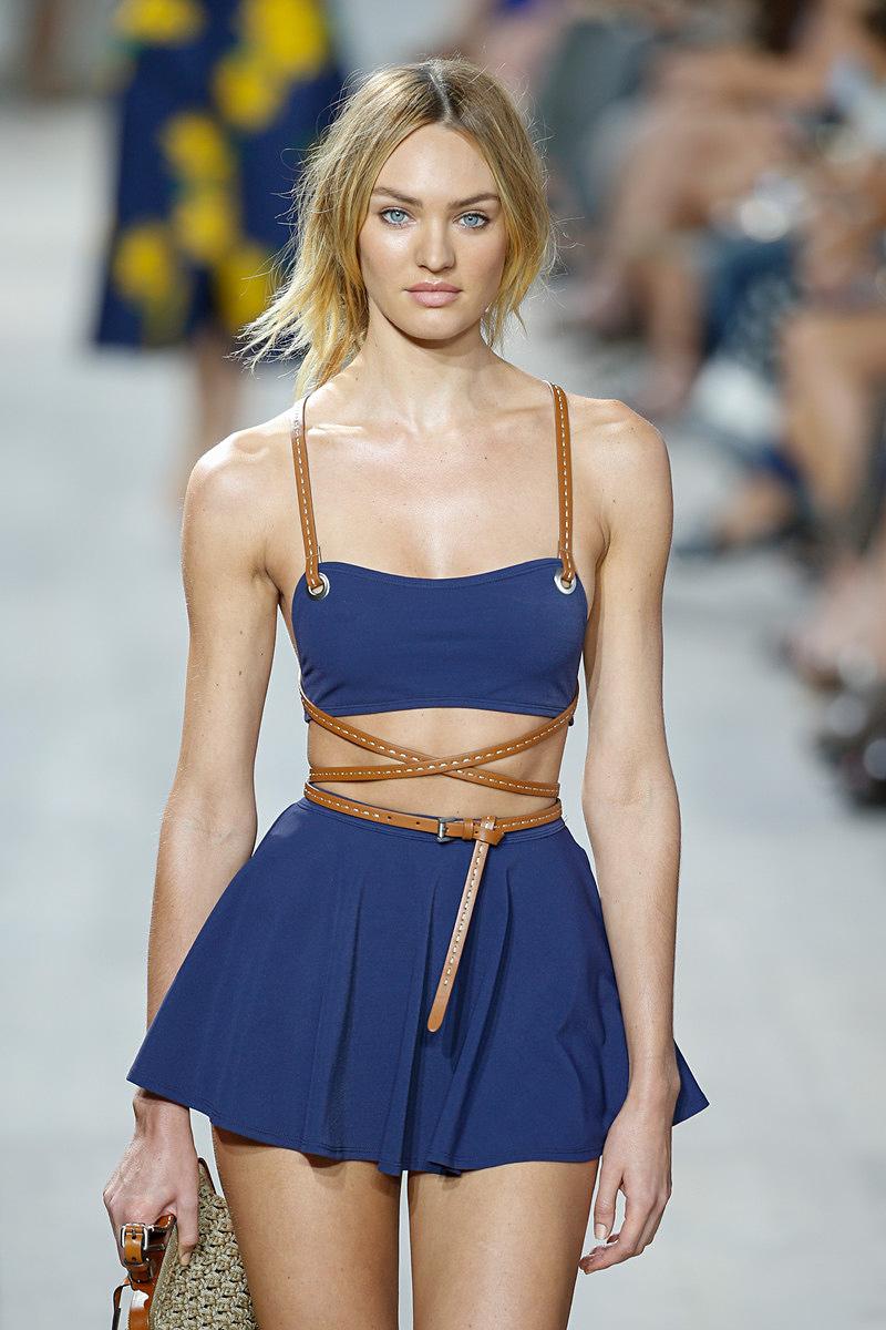 FashionCanada's tweet image. 10 #Spring15 trends, 189 gorgeous runway looks: fashionmagazine.com/spring-fashion…