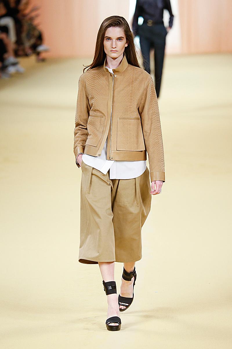FashionCanada's tweet image. 10 #Spring15 trends, 189 gorgeous runway looks: fashionmagazine.com/spring-fashion…