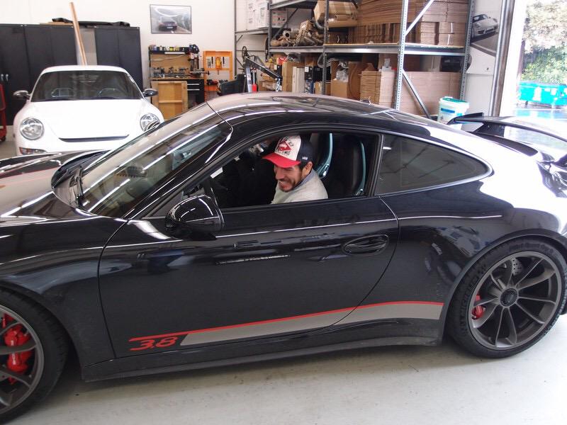 SharkWerks's tweet photo. Here's our chum @kennyflorian getting Sharkafied with @joerogan #threepointnine behind #submissionoftheday http://t.co/hbpyai5rkX
