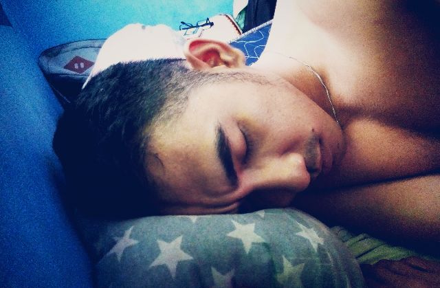 rahmatrain's tweet photo. Lelah waktunya tidur #cepek #lelah #tidur http://t.co/iT9WdP56gh