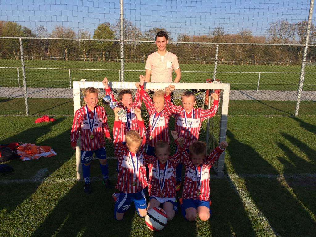 SVURK's tweet photo. Sv Urk feliciteert Schildersbedrijf ten Napel met het kampioenschap!! http://t.co/sLstLoJZIG