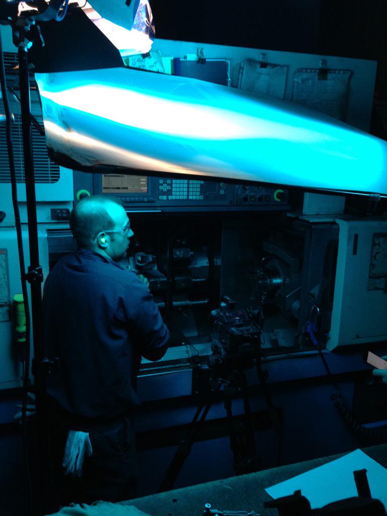 OranjeGroup's tweet photo. Tournage Chez OSi #osimachine #osiprecision #TournageDuJour http://t.co/BrVGPdmYaB