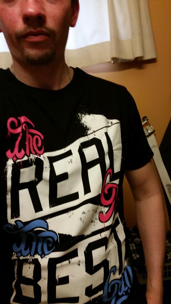 hadnils's tweet photo. @Sips_ @yogscast It's here! So cool :-D #therealguy #thebestguy #sips http://t.co/vTBJjt8Ky8