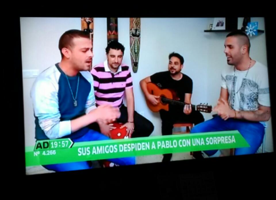 “<a href="/xiio_slk93/">Rociio Moreno Perea</a>: la tarde sin despegarme de la tv. Ole y ole 😍 <a href="/adirecto/">Andalucía Directo ❎</a>  <a href="/manulrebujitos/">manu</a> <a href="/LosRebujitos/">Los Rebujitos</a> ”<a href="/canalfiesta/">Canal Fiesta Radio</a>