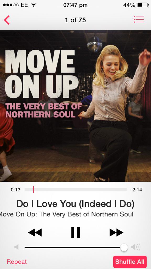 AnnieAndersonx's tweet photo. Bubble bath and a bit of Northern soul 👌 🎶 http://t.co/dMGEexl7er
